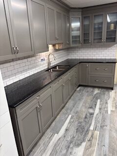 HANSTONE QUARTZ COUNTERTOP ONLY $1000